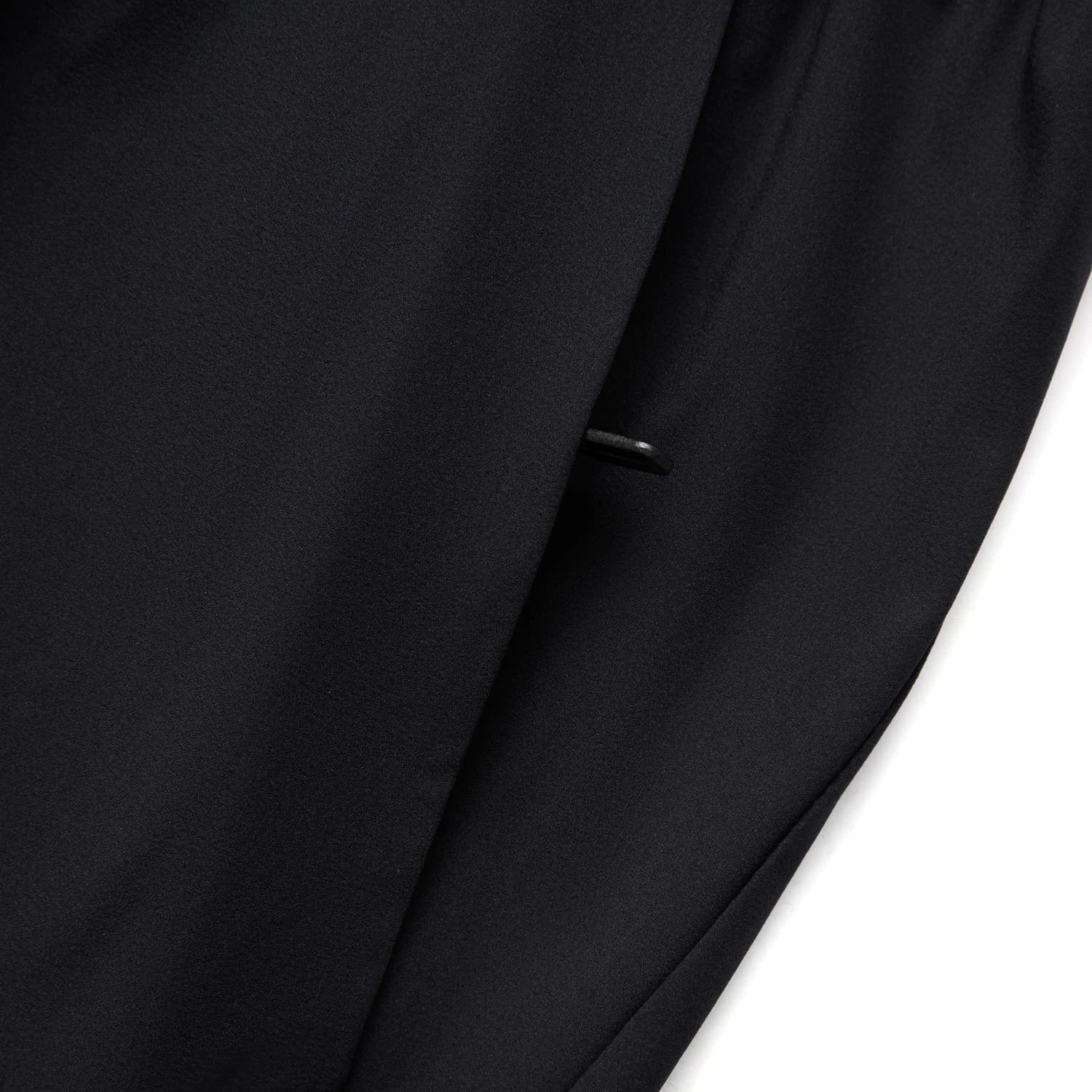 AYKV356-3 Брюки спортивные Essentials черный